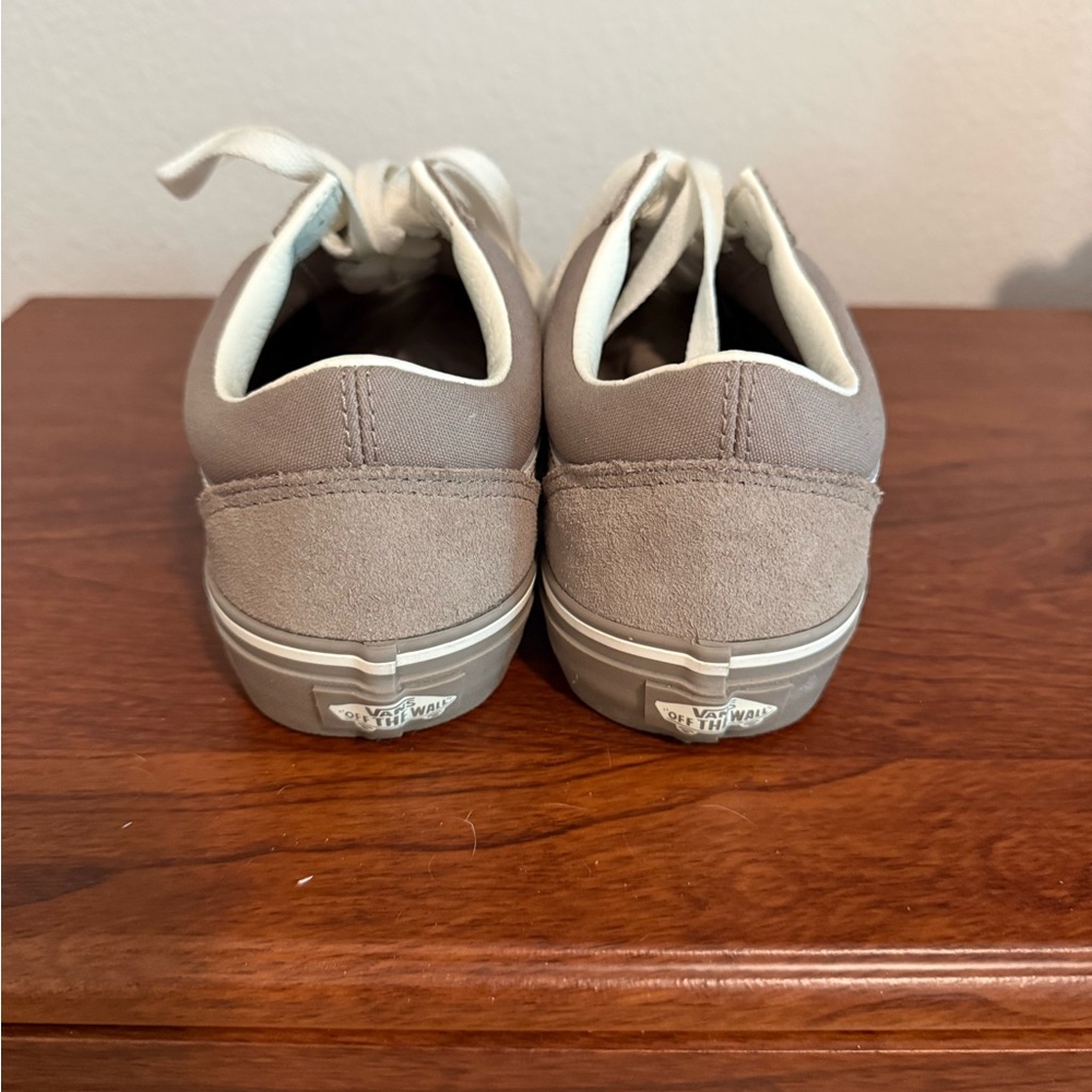 Vans Old Skool Low-Top Suede Sneakers - Gray/White - Picture 2 of 3